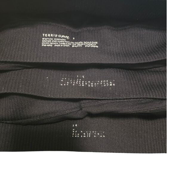 Torrid Curve Black Ribbed No Underwire Bundle of 3 Women's Sports Bra 3 - 3X - Picture 5 of 6